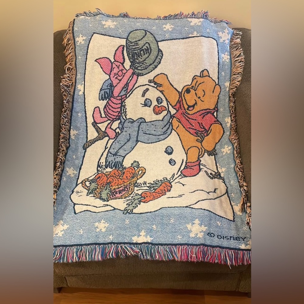 Vintage Disney Winnie the Pooh Kids Blue Woven Throw Blanket
